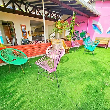Roof Hostel Cali Esterno foto