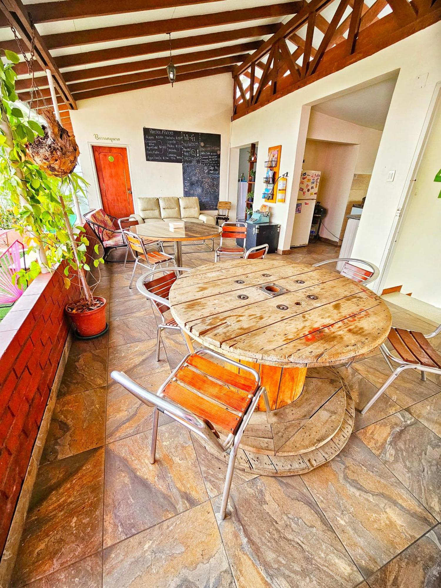 Roof Hostel Cali Esterno foto